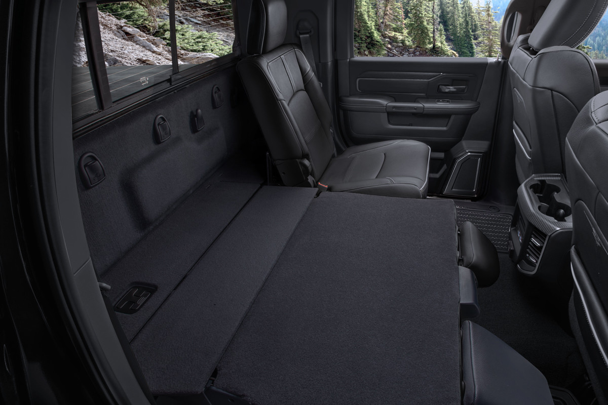 Interior & Exterior Features - 2025 Ram 3500 | Ram Canada