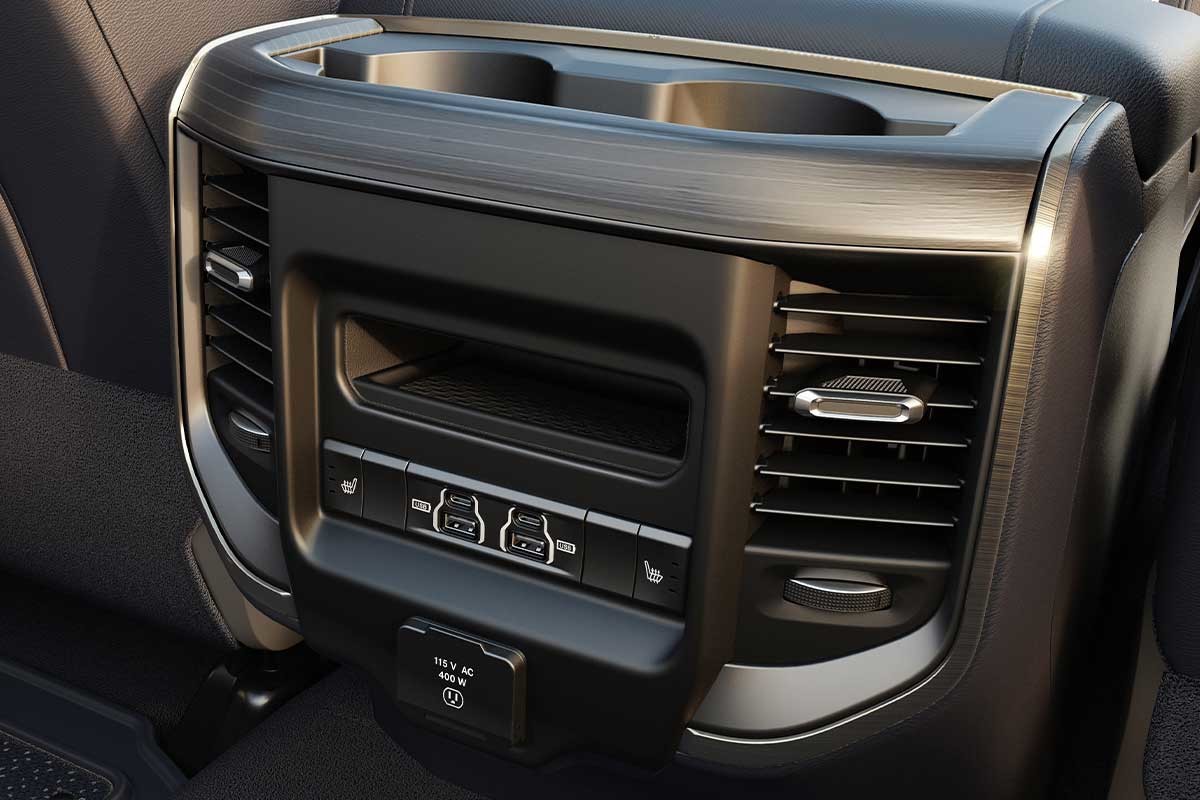 Interior & Exterior Features – 2026 Ram 3500 | Ram Canada