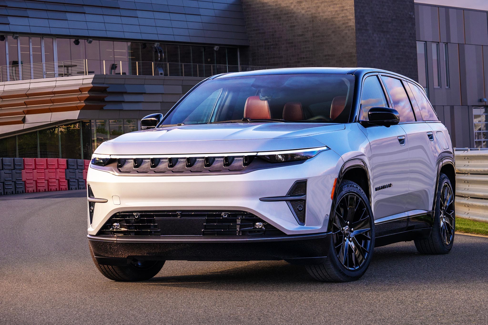 Eco-Friendly Jeep Driving Habits That Fit Busy Lives - Featured Image