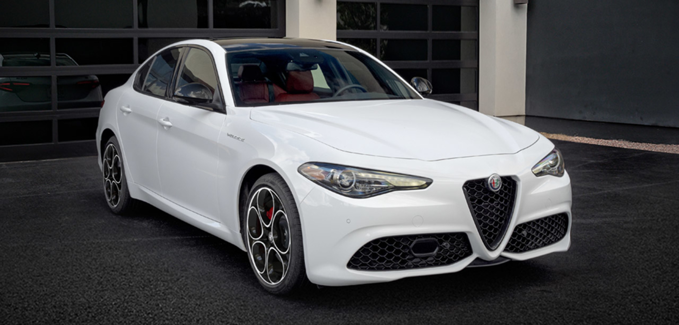 2022 Alfa Romeo Giulia Luxury Sport Sedan | Alfa Romeo Canada