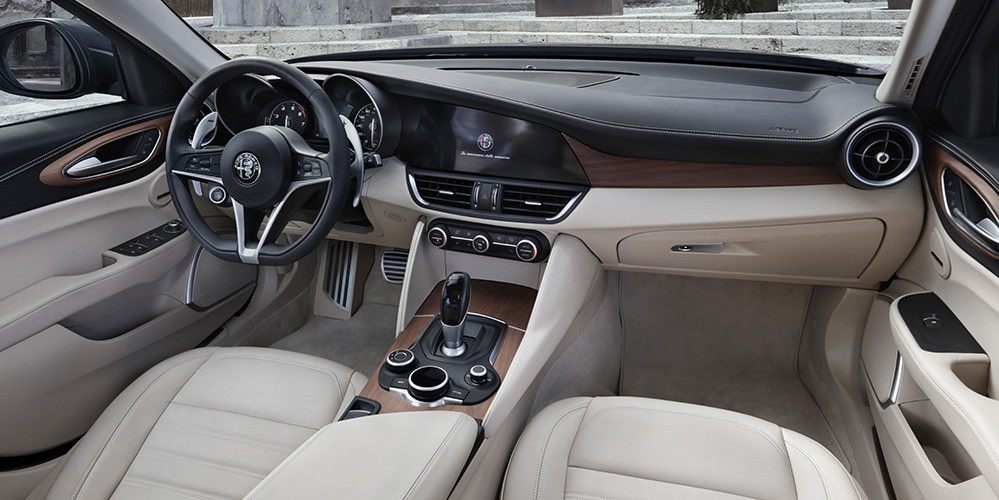 2017 Wards 10 Best Interiors Alfa Romeo Giulia