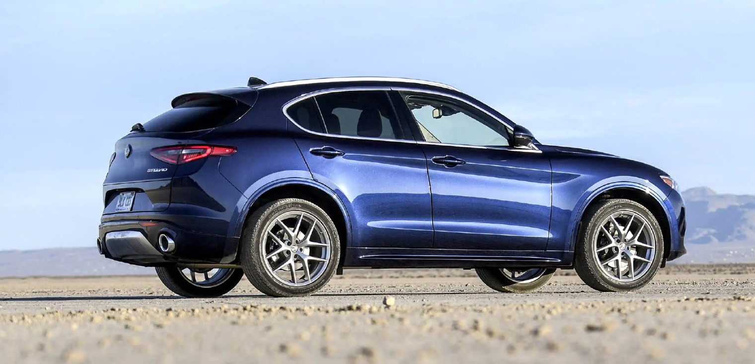 2021 Alfa Romeo Stelvio Gallery | Alfa Romeo Canada