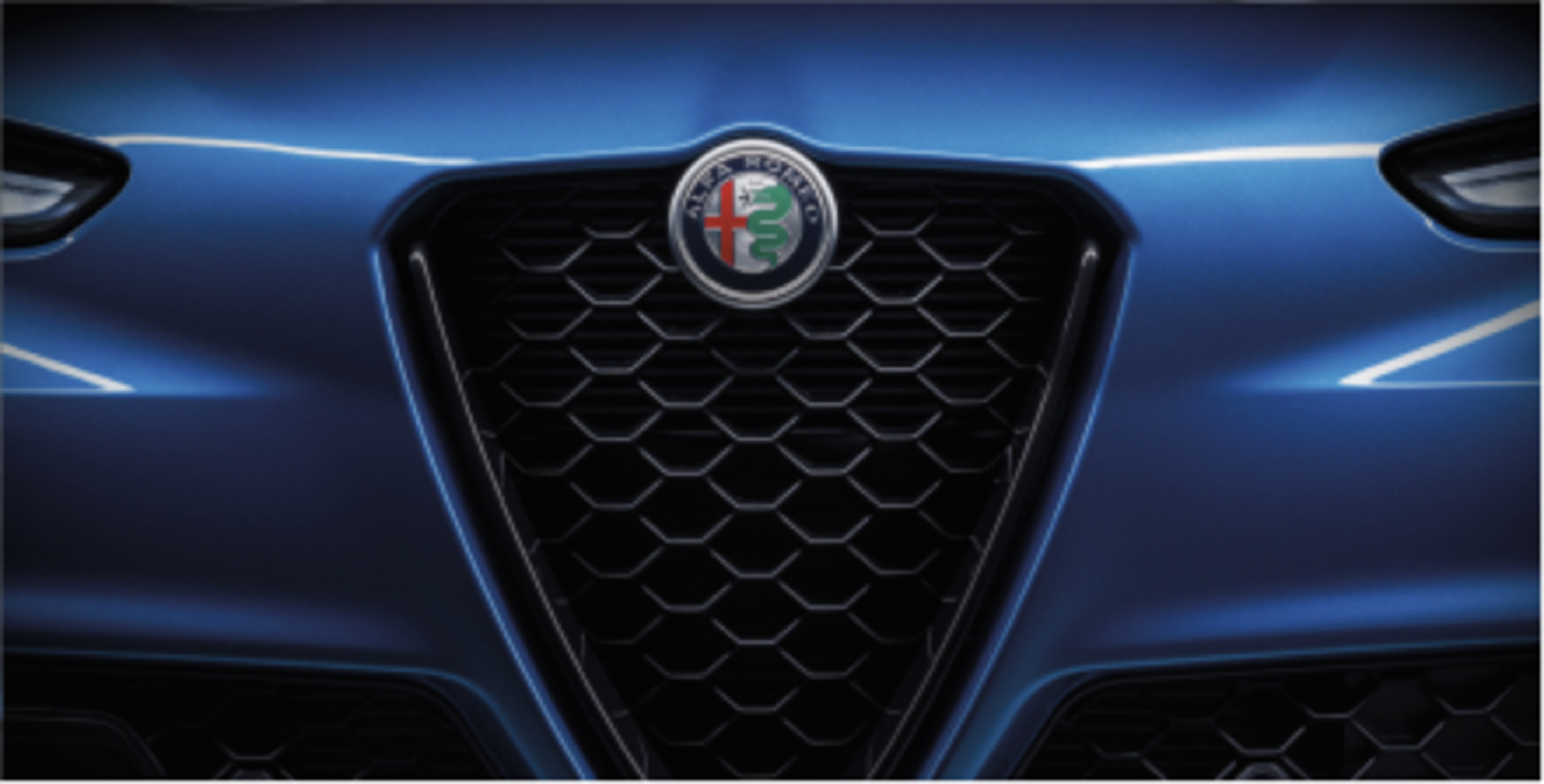 2022 Alfa Romeo Stelvio Luxury SUV | Alfa Romeo Canada