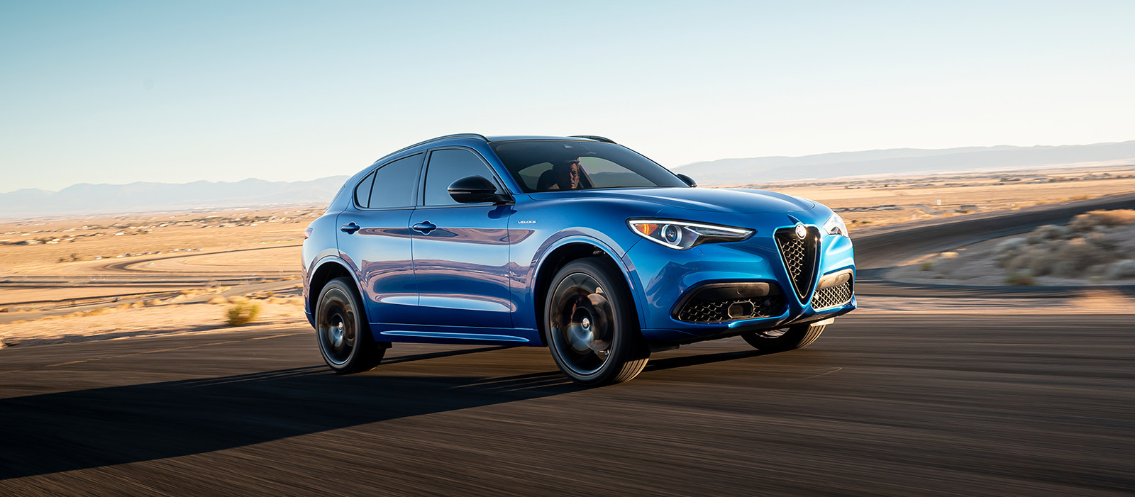 2023 Alfa Romeo Stelvio Luxury SUV | Alfa Romeo Canada