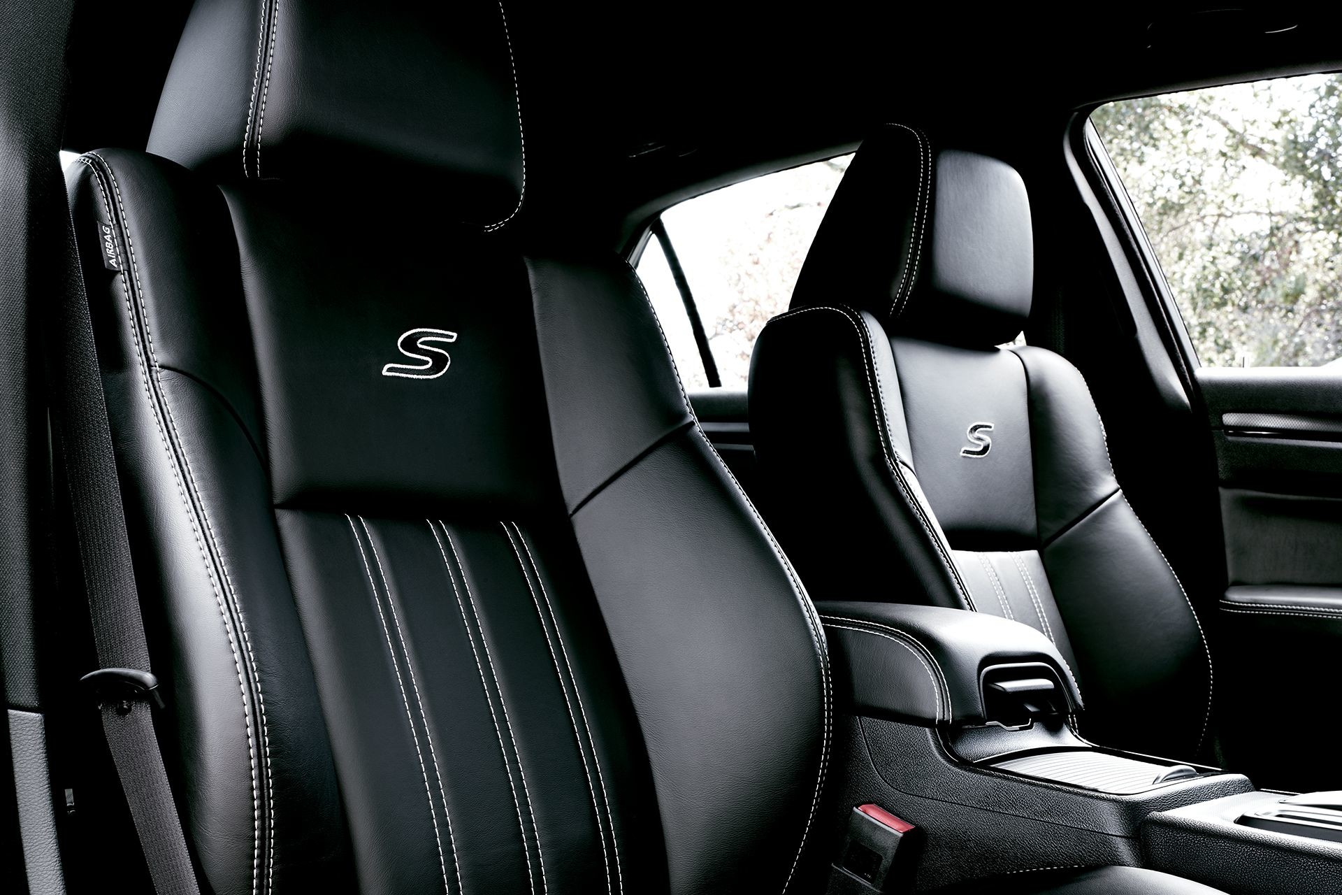 2018 Chrysler 300 Luxury Sedan Interior Gallery Chrysler Canada