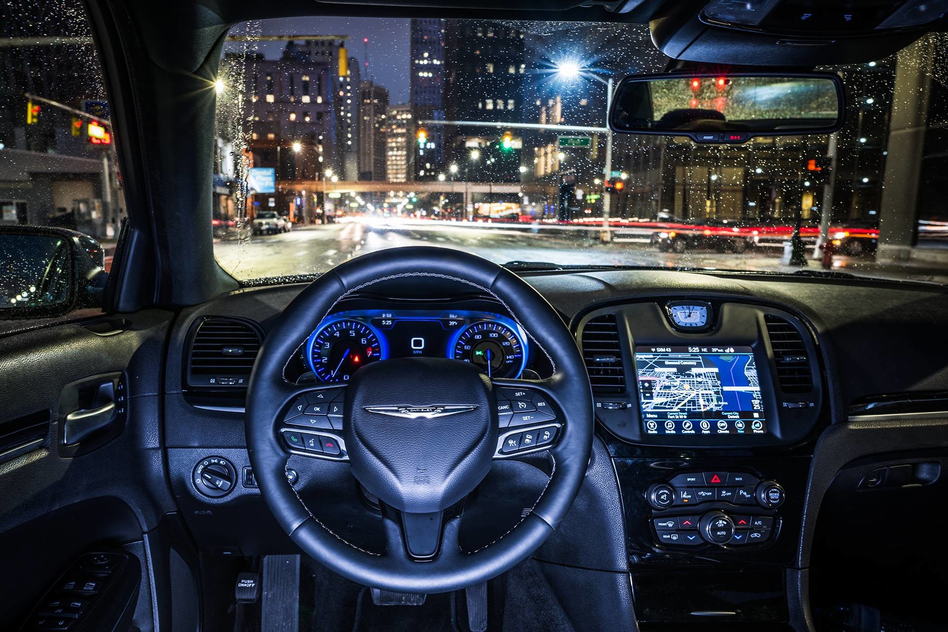 2019 Chrysler 300 - Interior Gallery 