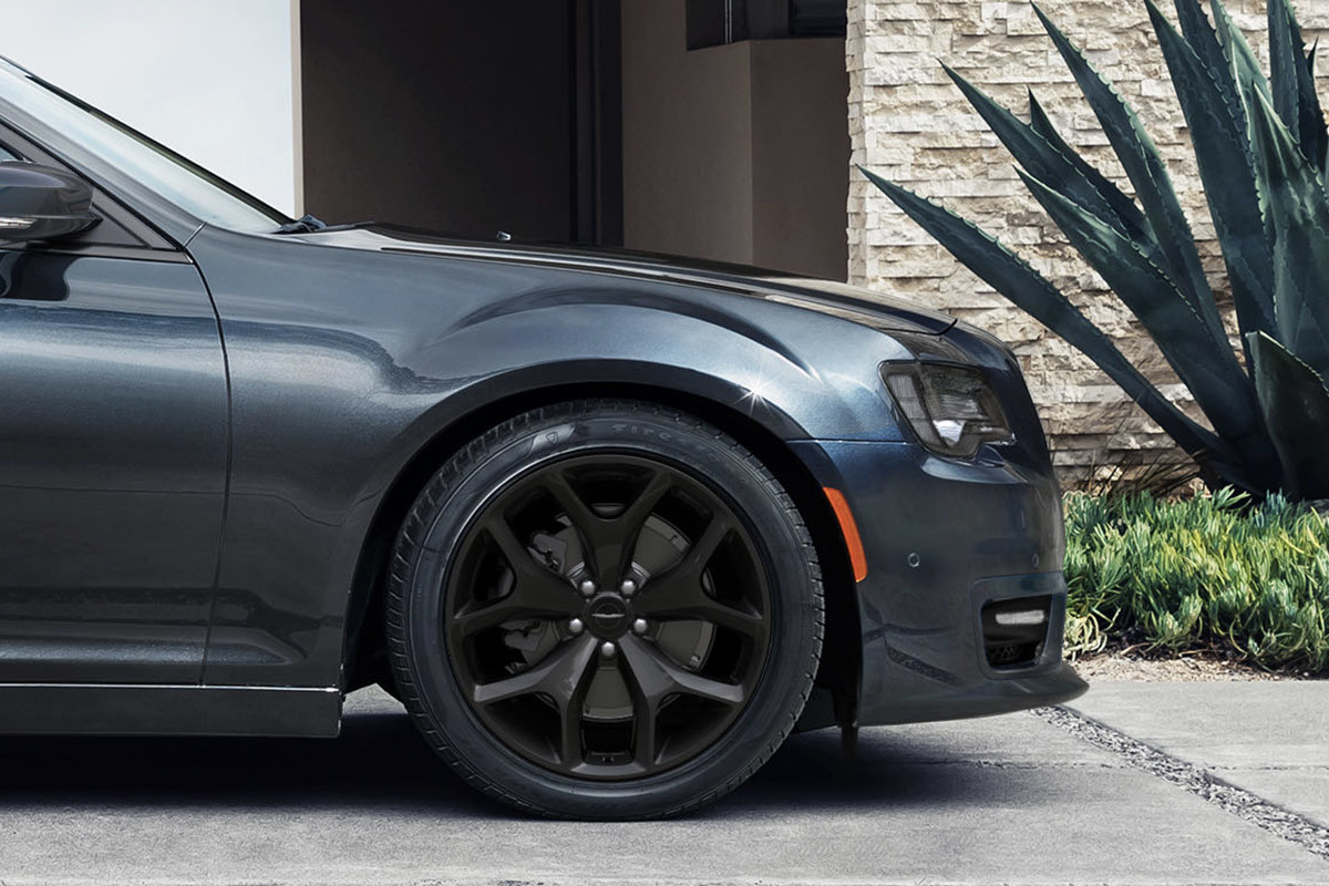 2022 Chrysler 300 Sedan - Design Features | Chrysler Canada