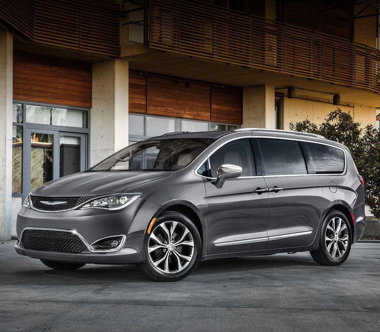 2019 Chrysler Pacifica Minivan | Chrysler Canada