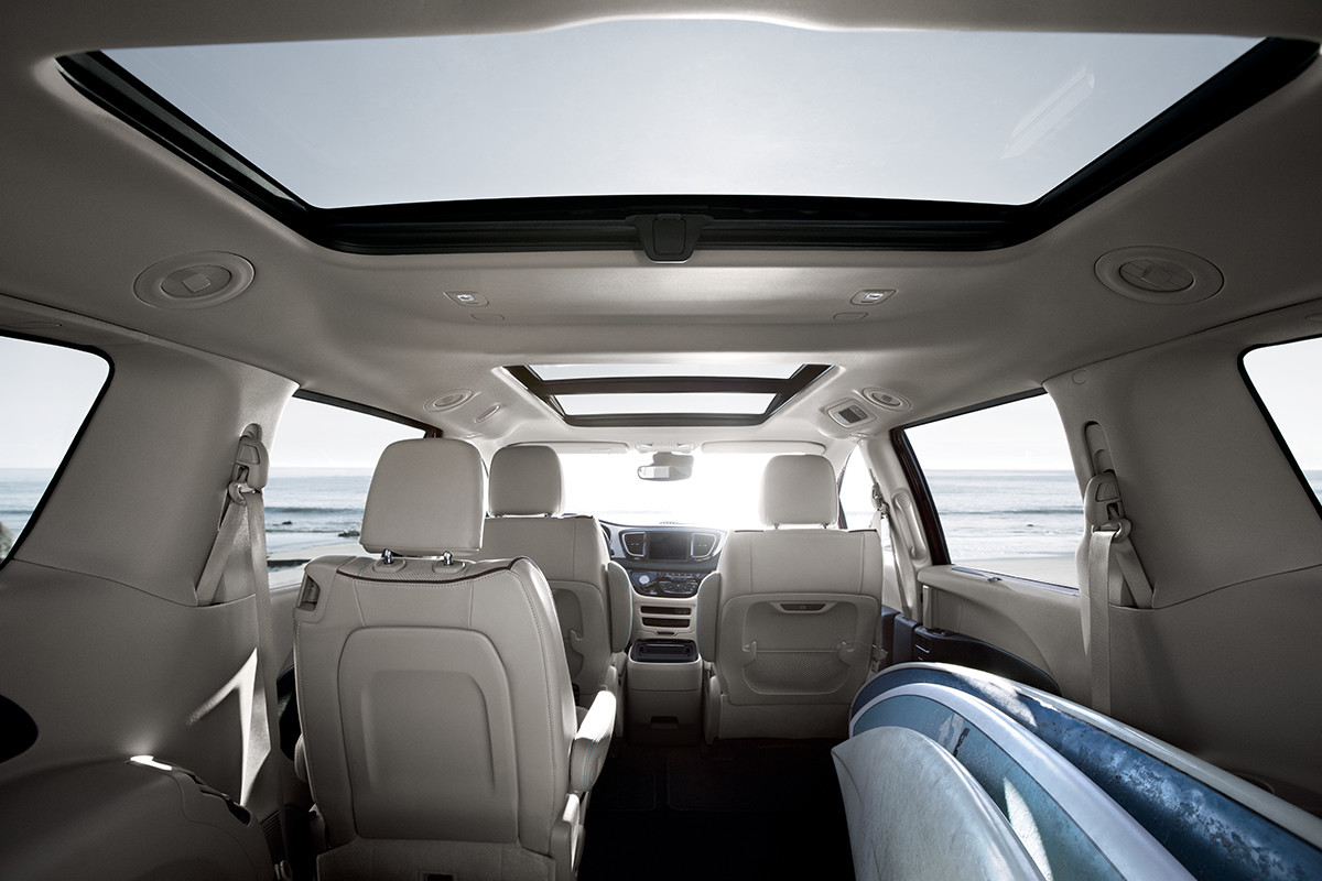 2018 Chrysler Pacifica Hybrid Minivan Chrysler Canada