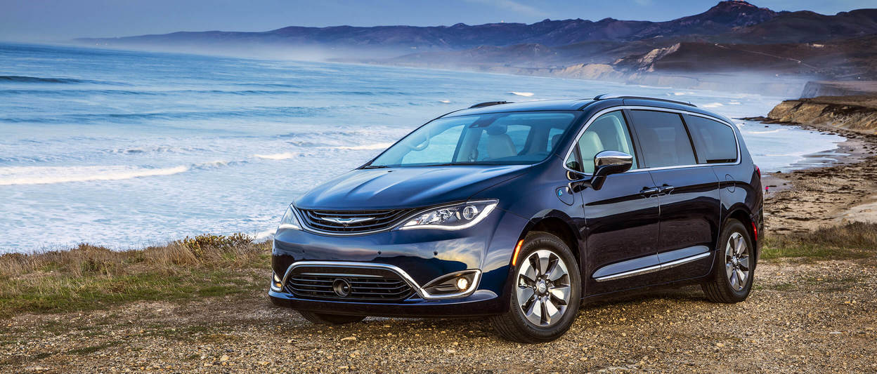 2018 Chrysler Pacifica Hybrid Minivan Chrysler Canada