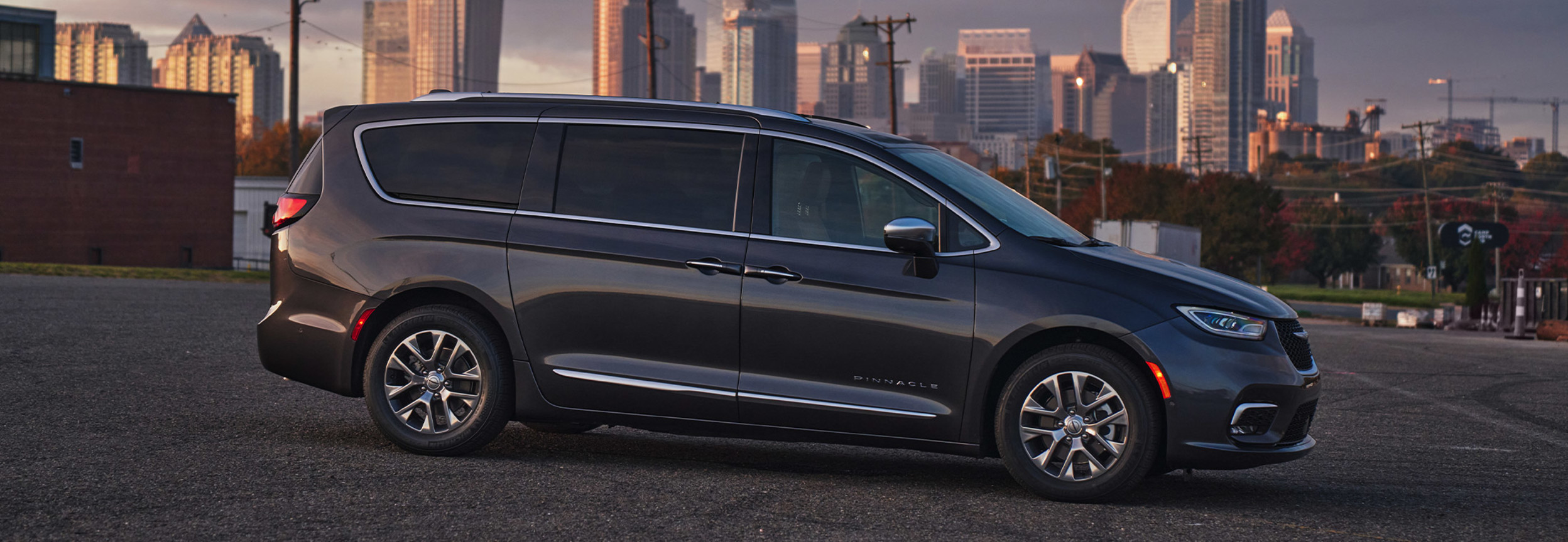 Interior & Exterior Features - 2022 Chrysler Pacifica Hybrid 