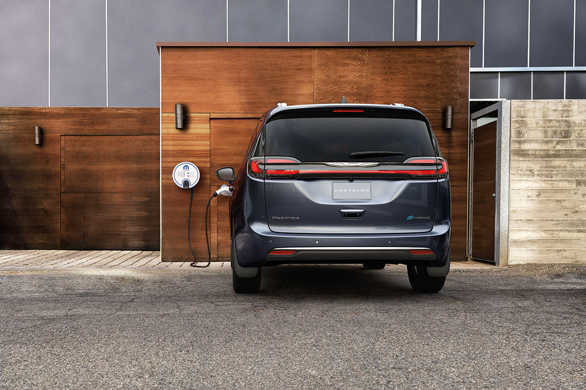 2025 Chrysler Pacifica Hybrid PlugIn Hybrid (PHEV) Chrysler Canada