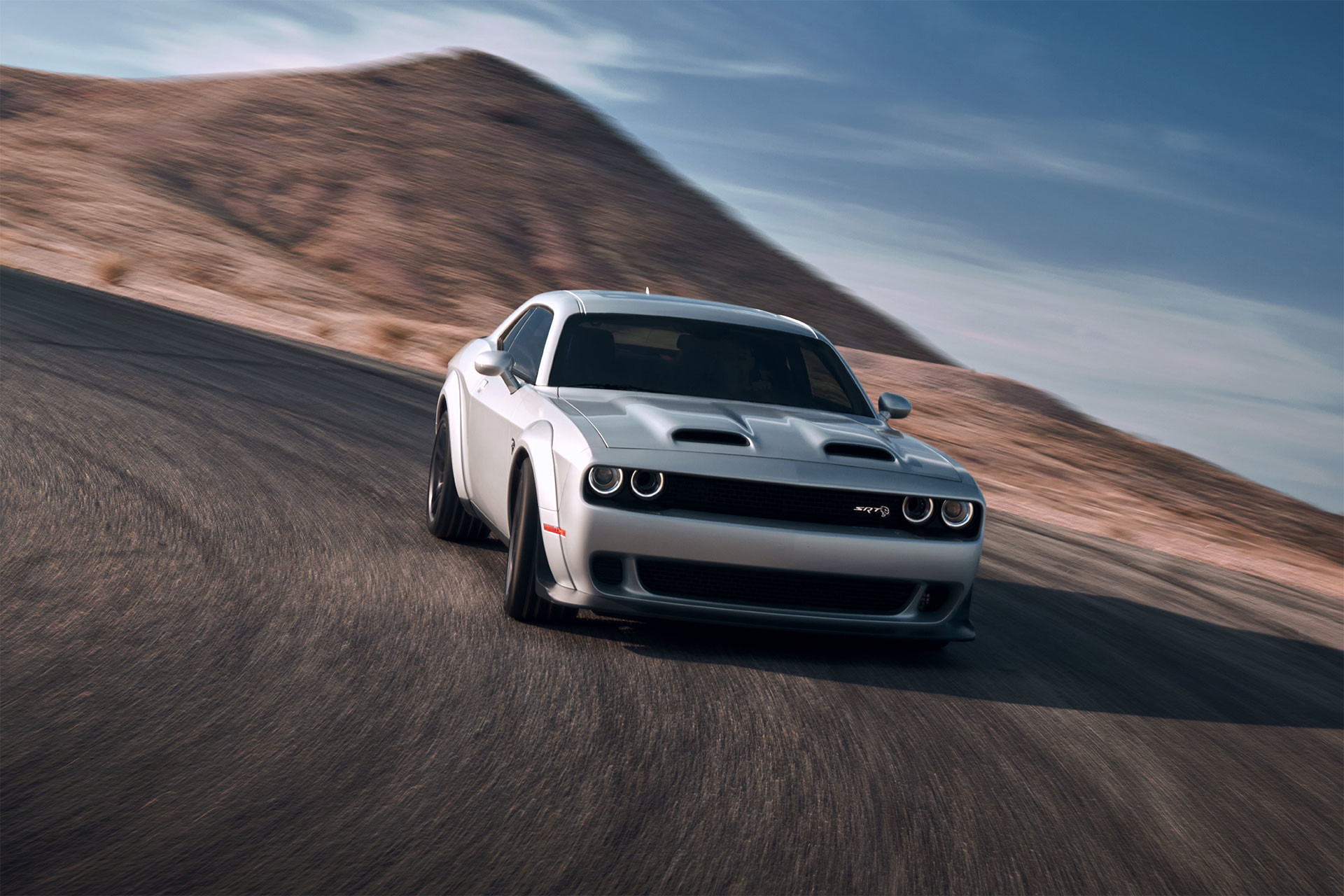 Dodge Challenger 2019 РѕР±РѕРё