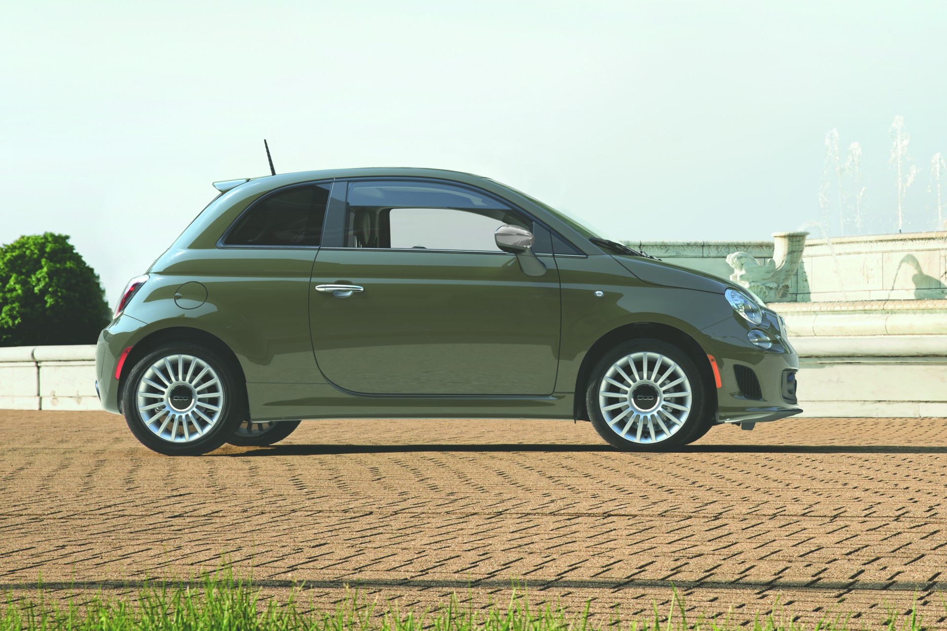 2019 FIAT 500 - 4 Door Sub-Compact Car | FIAT Canada