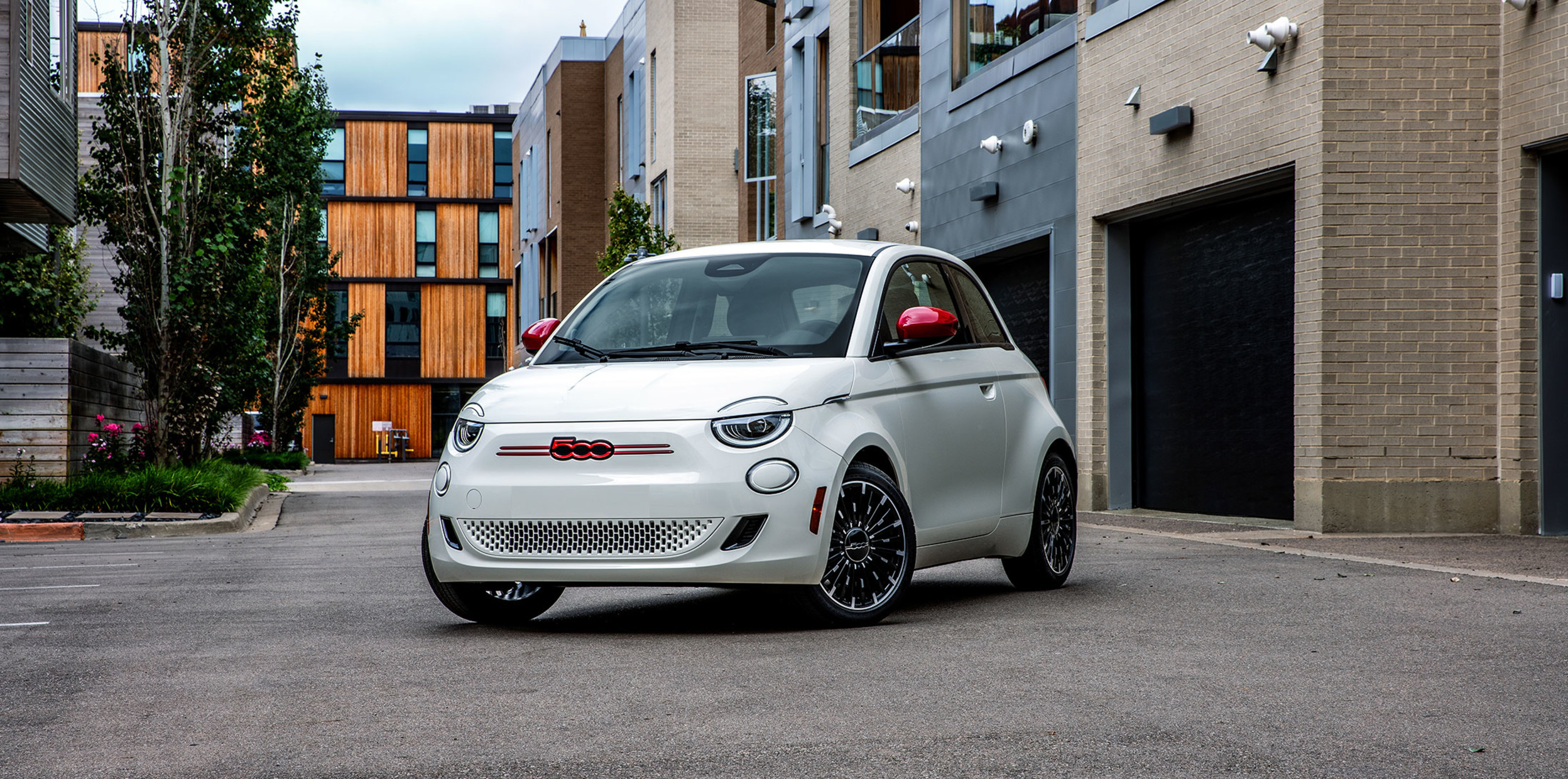 2025 FIAT (500e)RED FIAT Canada