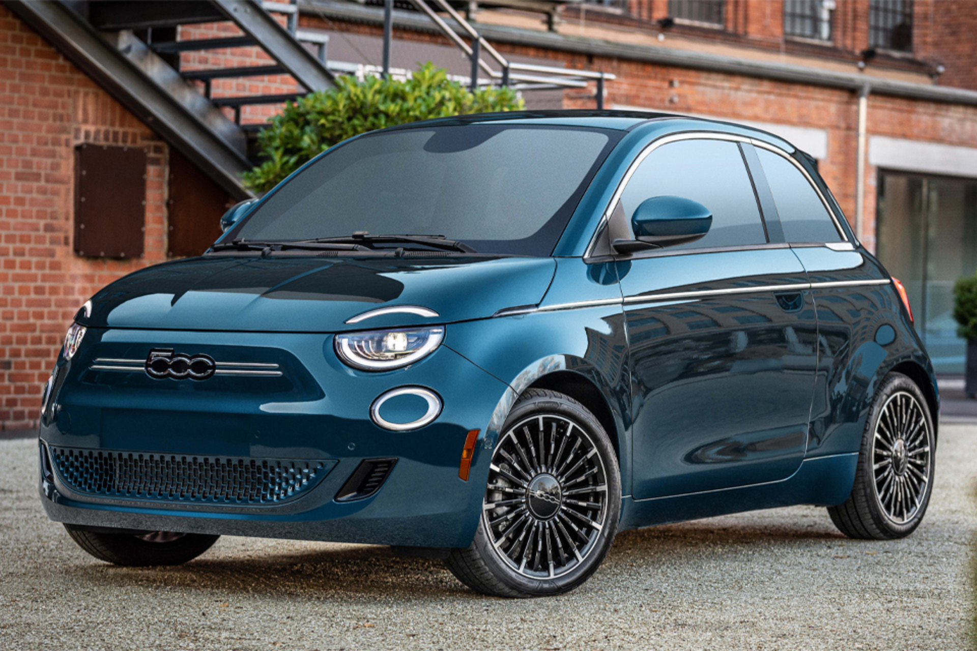 2025 FIAT 500e Gallery FIAT Canada