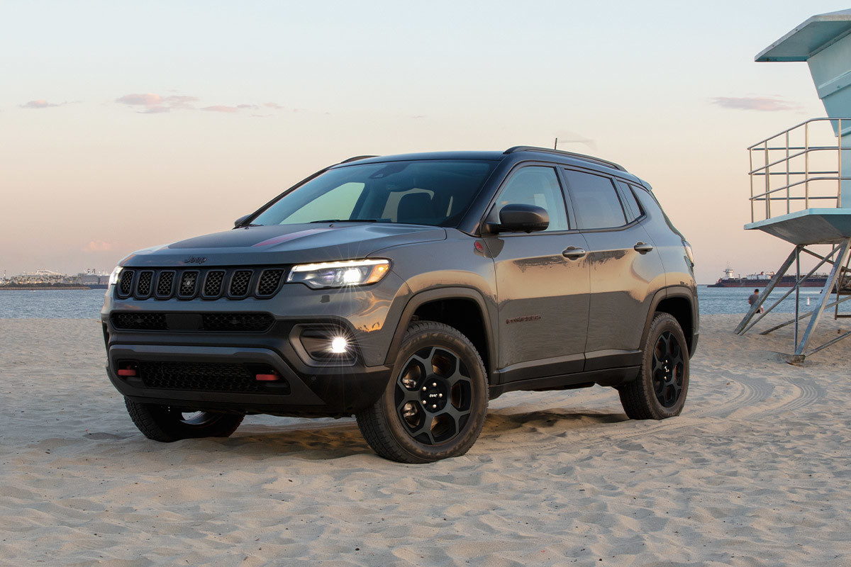 Caractéristiques intérieures et extérieures Jeep Compass 2023 Jeep