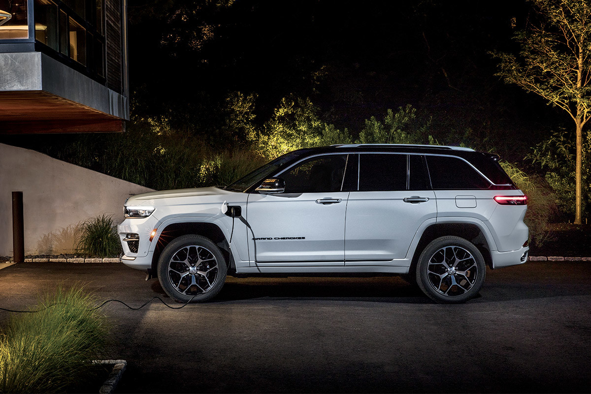 Caractéristiques technologiques Grand Cherokee 4xe 2024 Jeep Canada