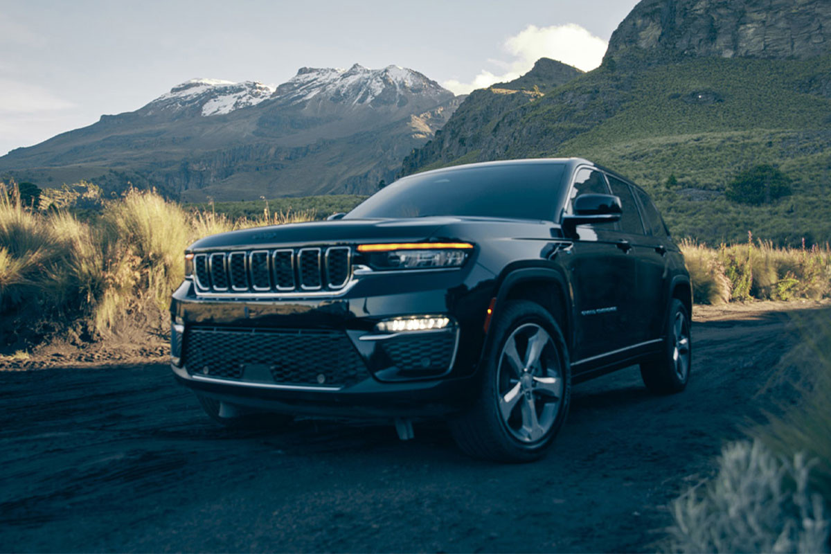 Technology Features: 2024 Jeep Grand Cherokee 4xe 