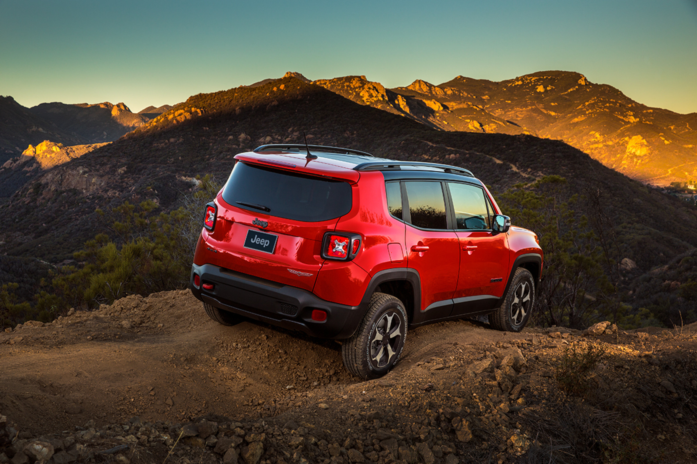 Джип ренегат. Jeep Renegade. Jeep Renegade Trailhawk. Джип ренегейт трейлхок. 2021 Jeep Renegade Trailhawk 4x4.