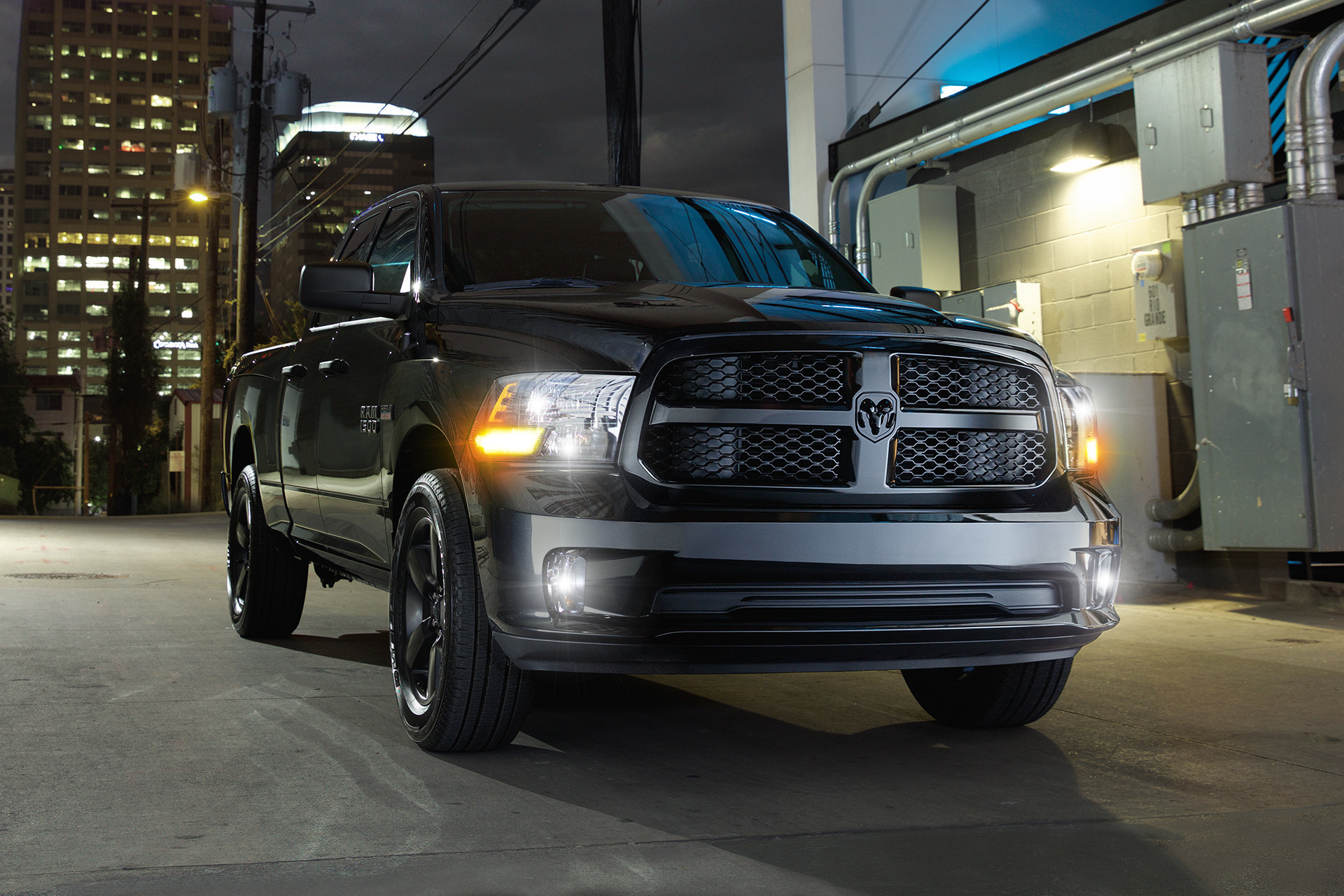 2018 RAM 1500 Pickup Truck Exterior Gallery | RAM Trucks Canada