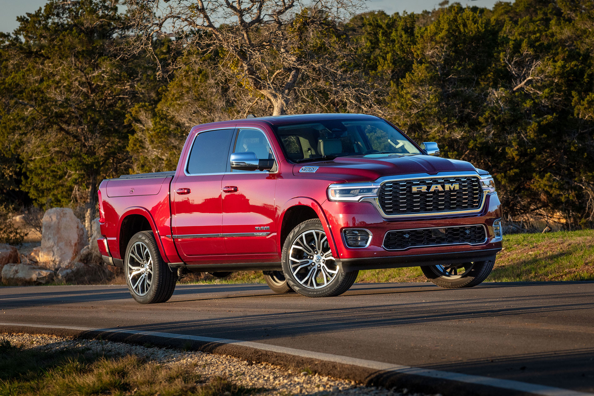 Interior & Exterior Gallery - 2025 Ram 1500 DT | Ram Canada